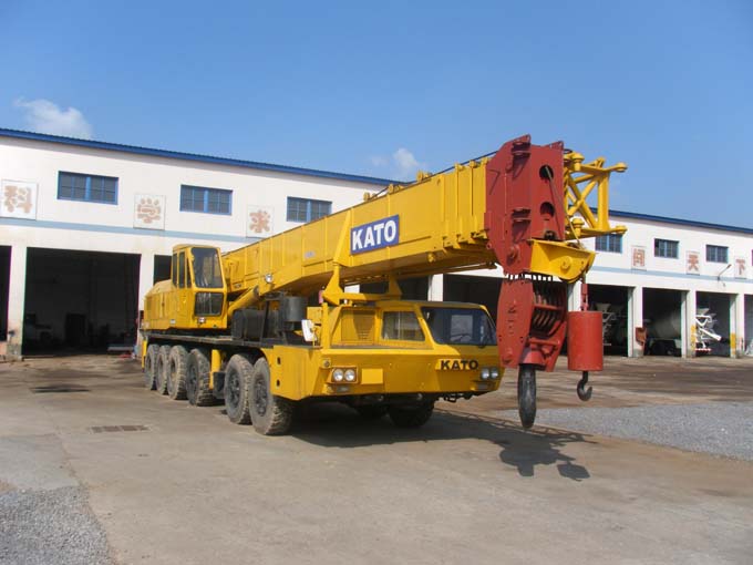 Kato NK 800E truck crane