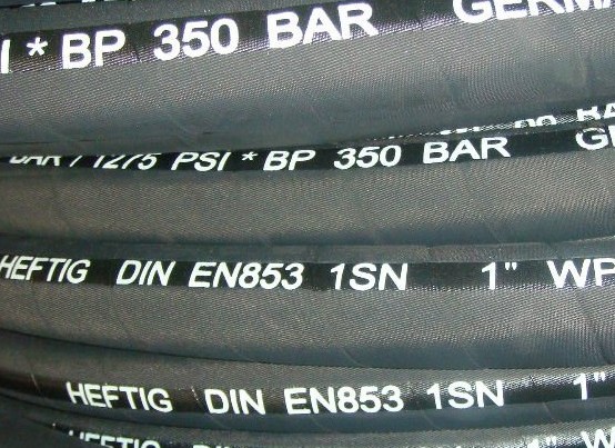 Wire Braid Hydraulic Hose: SAE 100 R2AT/DIN EN 853 2SN STAND