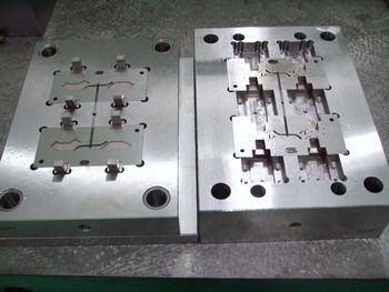 injection mould/injection tooling
