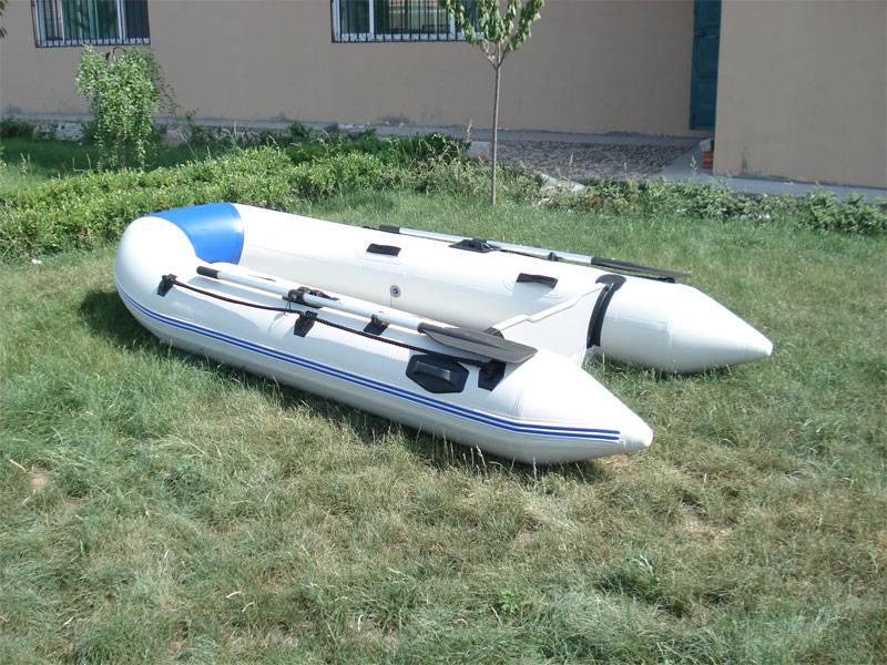 Inflatable boat-UB270