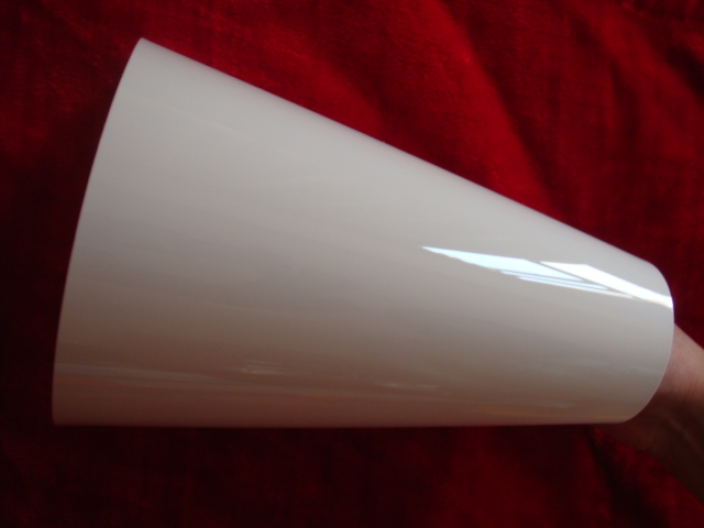 Opaque polycarbonate film for lampshade