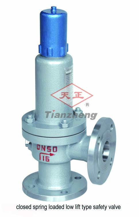 closed spring loaded low lift type safety valve