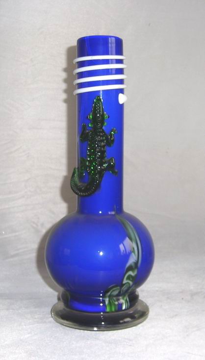 Discounted Stylish Glass Bong/Pipe With Animal Lizard