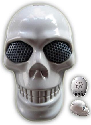 Skull mini speaker