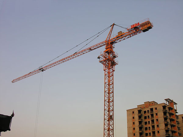 QTZ40 tower crane with self-raised