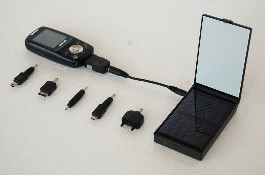 SOLAR PORTABLE PHONE CHARGER
