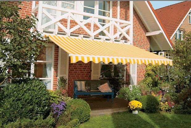 semi-cassette retractable awning