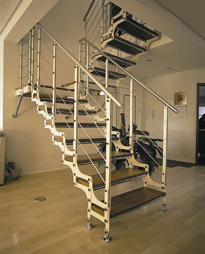 wood-steel stair (twin stringers)