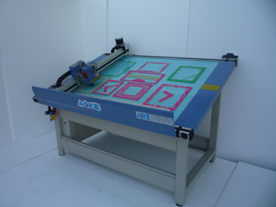 DCX 2000 computerized frame paperboard cut machine plotter