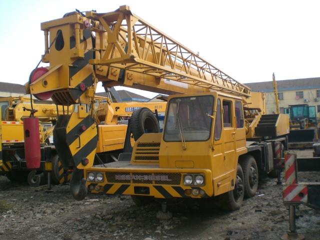 Used Tadano Japan truck Crane TG 300E +8618221102858