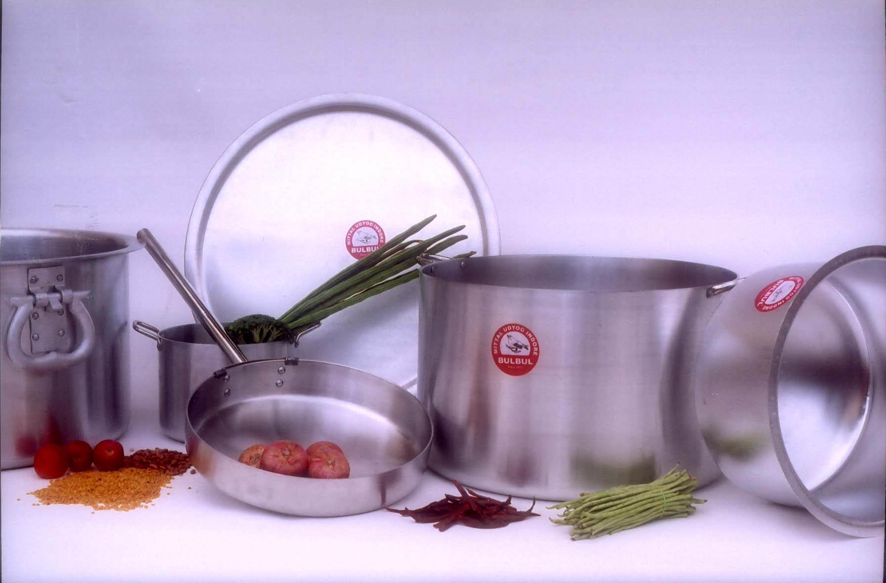 Aluminium cookware & pressure cookers