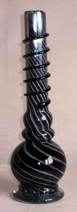 Sell Black Colored Stylish Glass Bong/Pipe by Handcraft