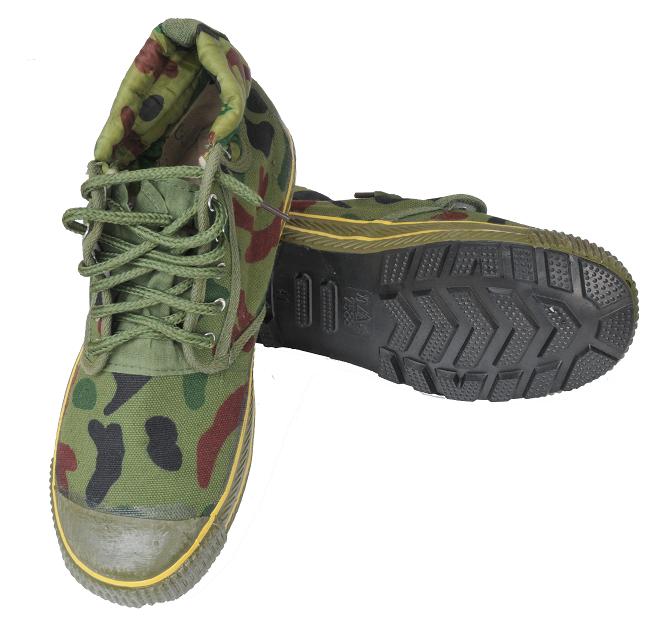 Sell Flexible high cut Military training shoes